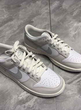 Nike/耐克 Dunk Low 女子低帮防滑耐磨休闲板鞋 FB9109-109