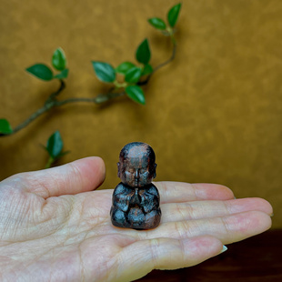 天然降真香雕刻小和尚摆件小沙弥手把件宝宝佛手办礼物木雕工艺品