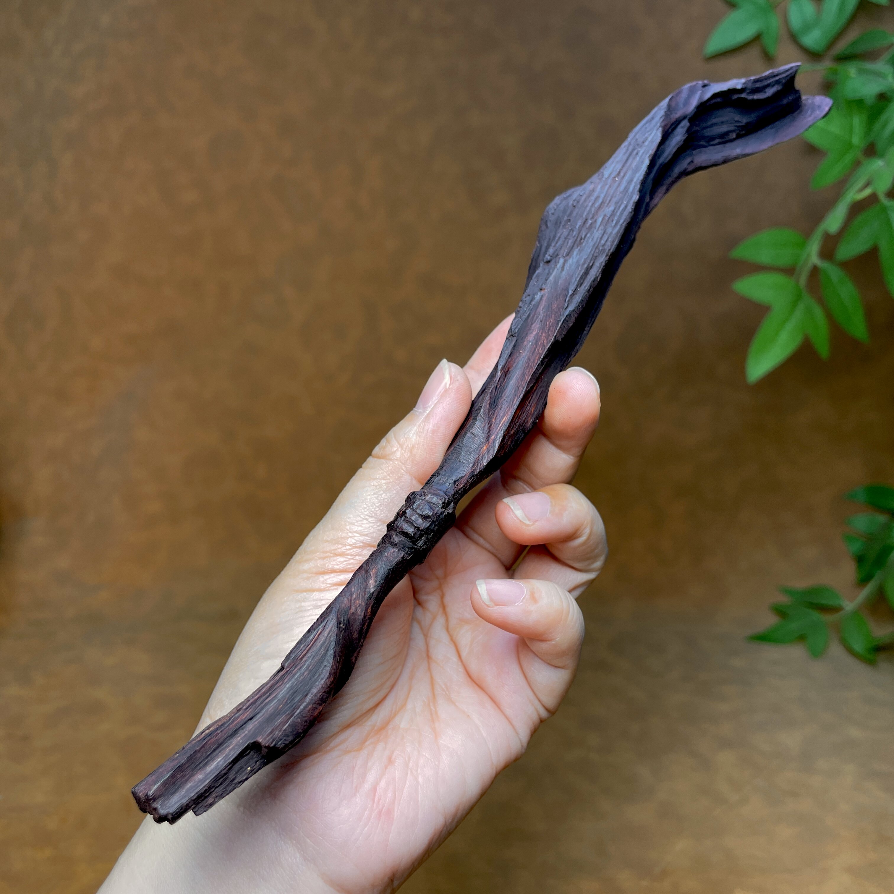 天然小叶降真香随形手把件摆件纯手工雕刻火把造型一捆财香木文玩