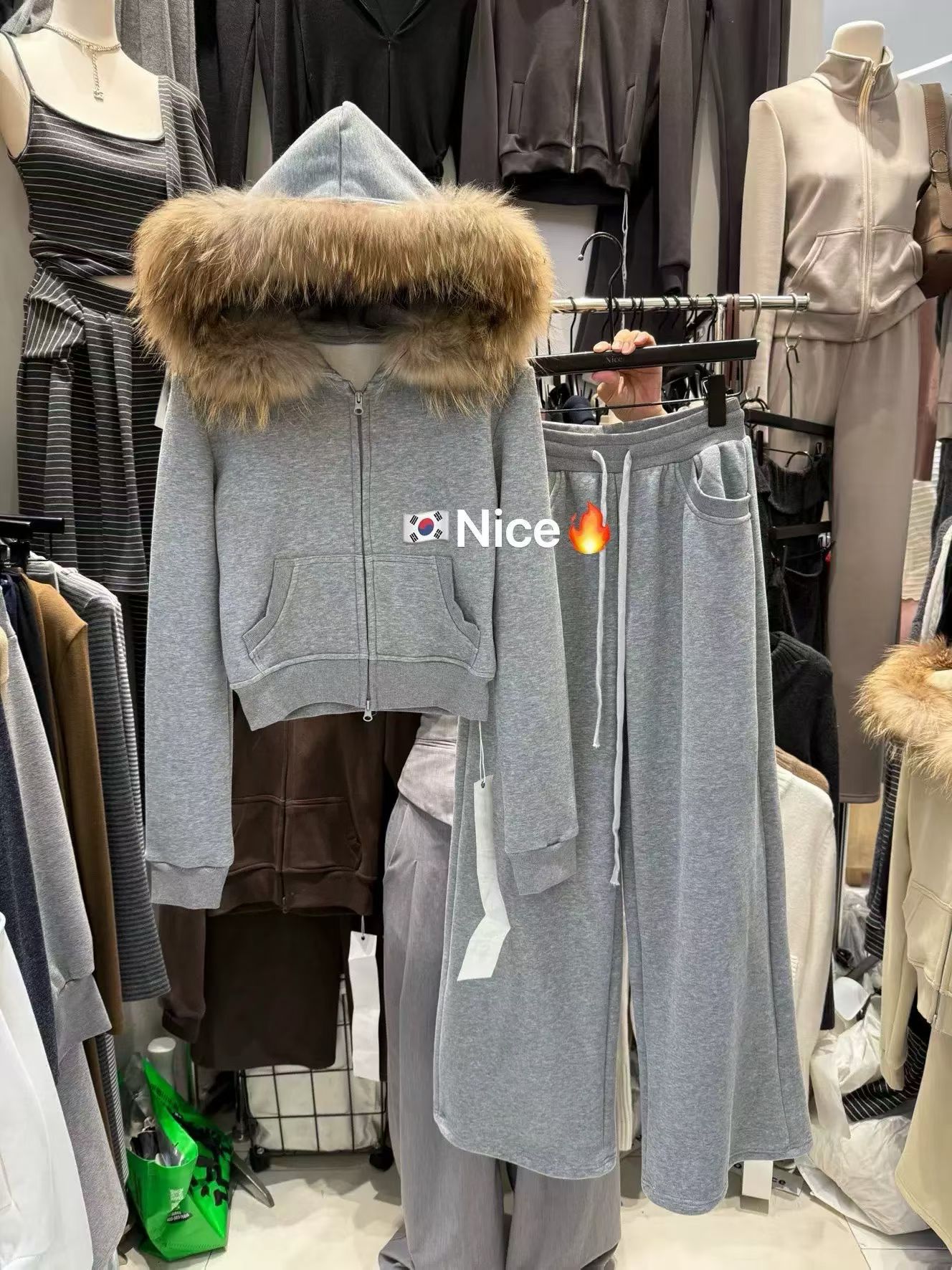 秋冬新款时尚加绒加厚套装女韩系毛领连帽外套+休闲阔腿裤两件套