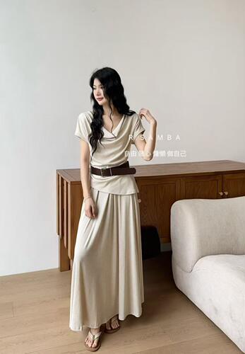 2026夏季新款时尚套装女配腰带不规则荡领短袖上衣+半身裙三件套