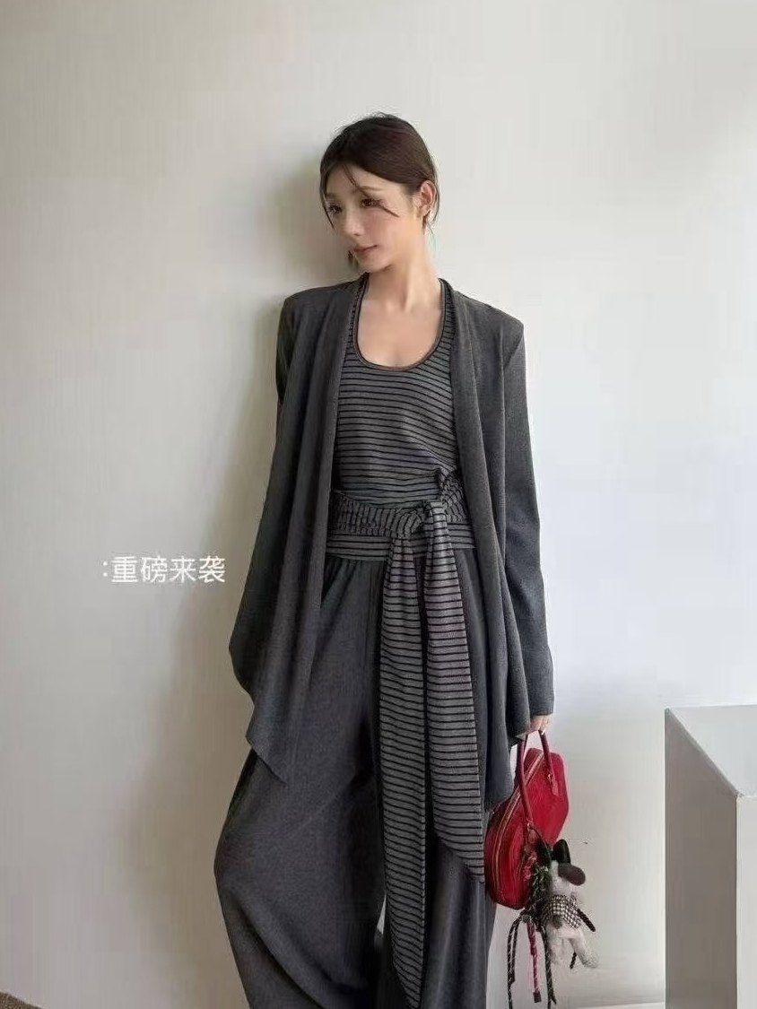 2025春秋新款时尚套装女绑带条纹背心+开衫外套+休闲阔腿裤三件套