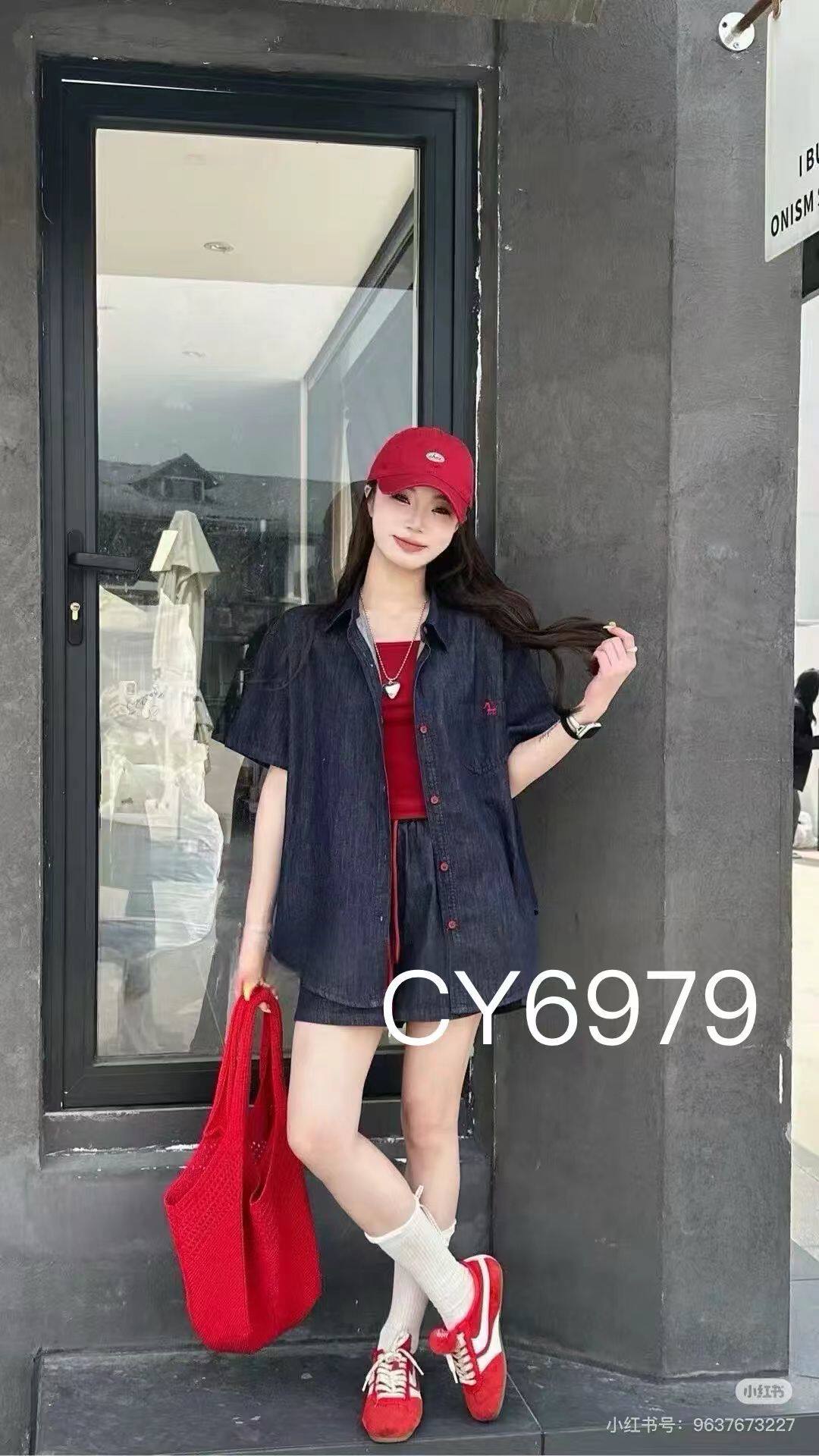 2026夏季新款时尚牛仔套装女小马刺绣短袖外套+背心+短裤三件套潮