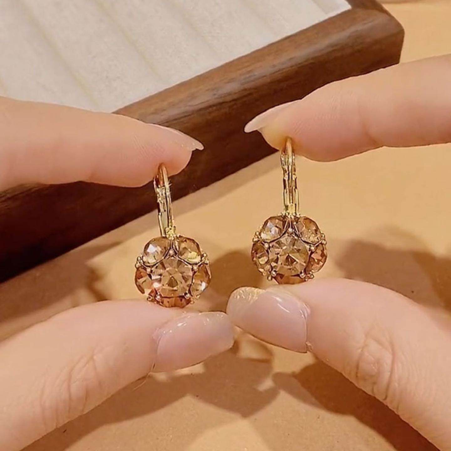 2026新款精致锆石法式耳扣轻奢水晶银耳环925纯银针时尚气质耳饰,珠宝/钻石/翡翠,合成碳硅石耳饰,淘宝优惠券,粉丝福利购,淘宝优惠卷