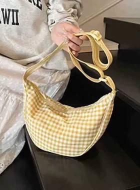 XKY-7209-白色女士小众经典款包