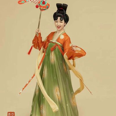 出租唐制齐胸襦裙元旦节