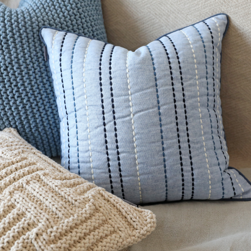 蓝色绣花装饰靠垫抱枕方枕腰枕套