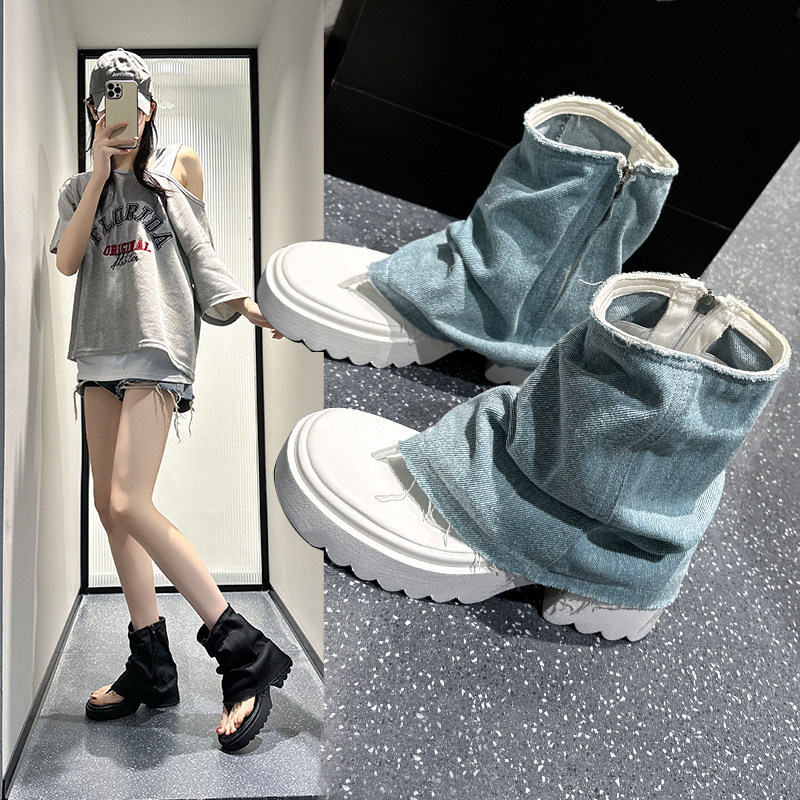 夏季时尚夹趾凉鞋短靴女2026年新款厚底平跟牛仔布靴子炸街裤管靴