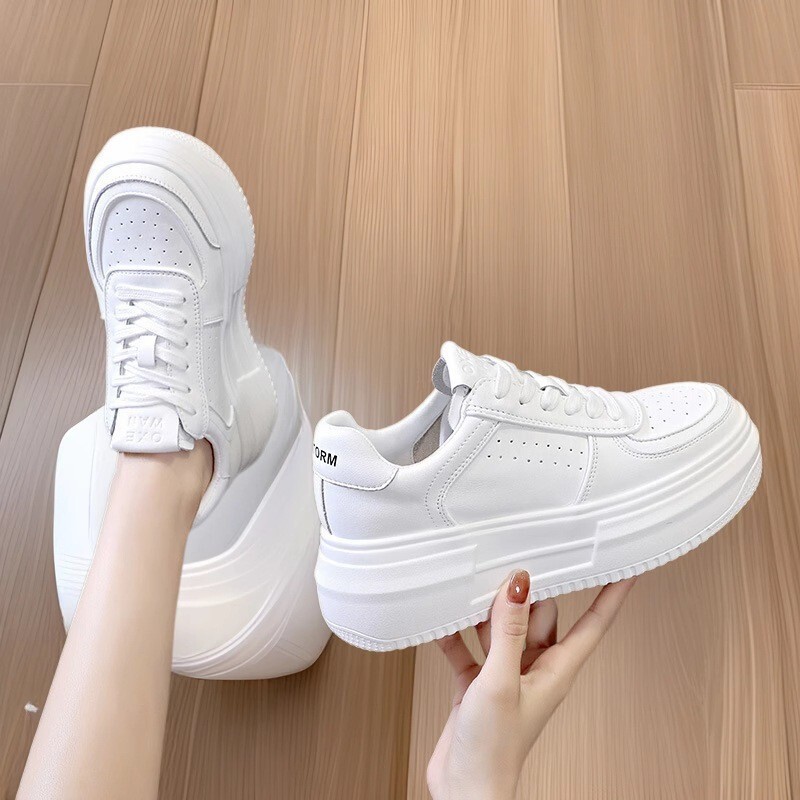 厚底小白鞋女2026新款韩版真皮百搭8cm内增高小个子休闲松糕板鞋