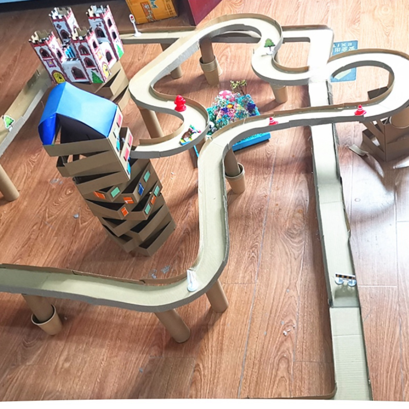 幼儿园建构区牛皮瓦楞纸砖我们的城市创意diy轨道交通低结构立体