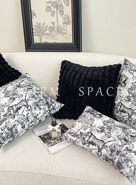 新款朱伊纹黑色轻奢抱枕沙发卧室靠垫客厅床头毛绒汽车靠枕含芯布