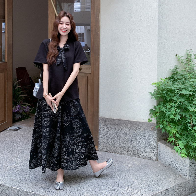 日系度假风蝴蝶结系带领口T恤两件套2025宽松显瘦印花阔腿裤套装,女装连衣裙,2C007