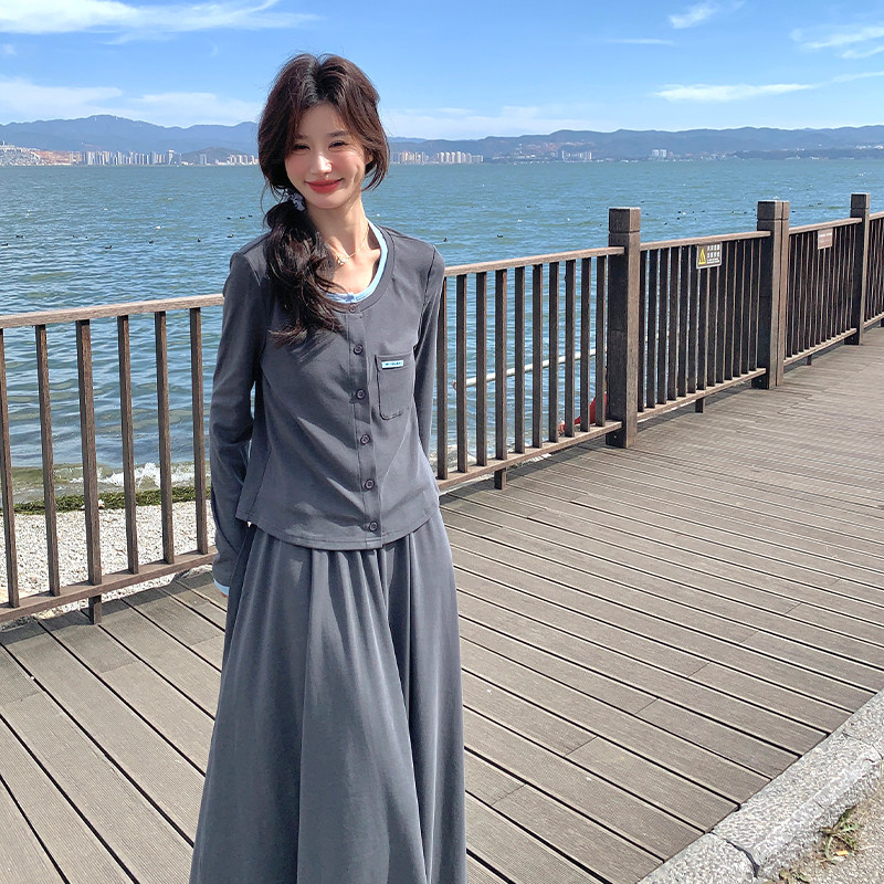 灰色休闲套装裙女2025春季新款松弛感撞色假两件上衣半身裙两件套,女装套装/套裙,2C007