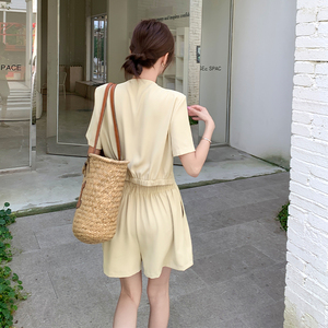 小香风圆领短袖外套女夏季2025新款时尚高级感气质名媛短裤两件套图片