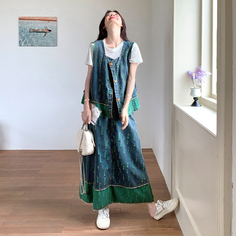 小众设计款拼色牛仔套装女2025夏季新款马甲半身裙白色T恤三件套,女装套装/套裙,2C007