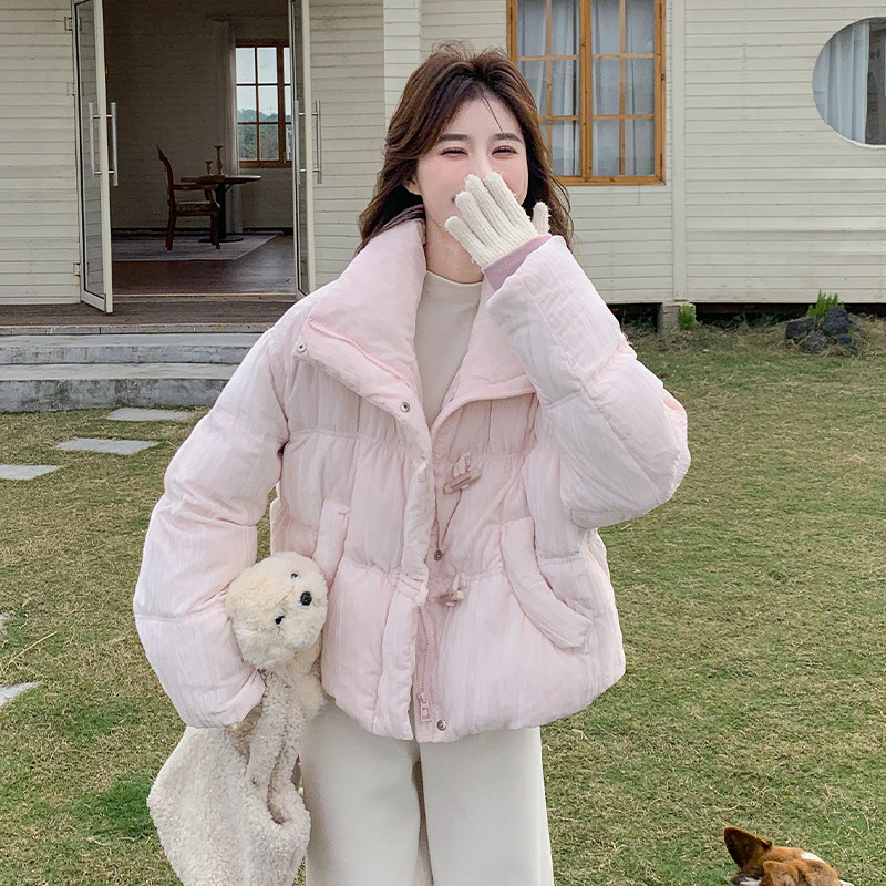 浅粉色减龄牛角扣羽绒服女2025冬季新款韩系甜美设计感保暖短外套,女装羽绒服,2C007