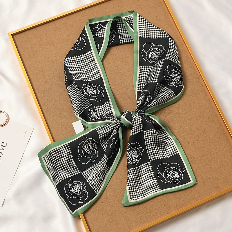 黑绿格子长条小丝巾女2024新款夏季薄款妈妈护颈搭配衬衫领巾围巾