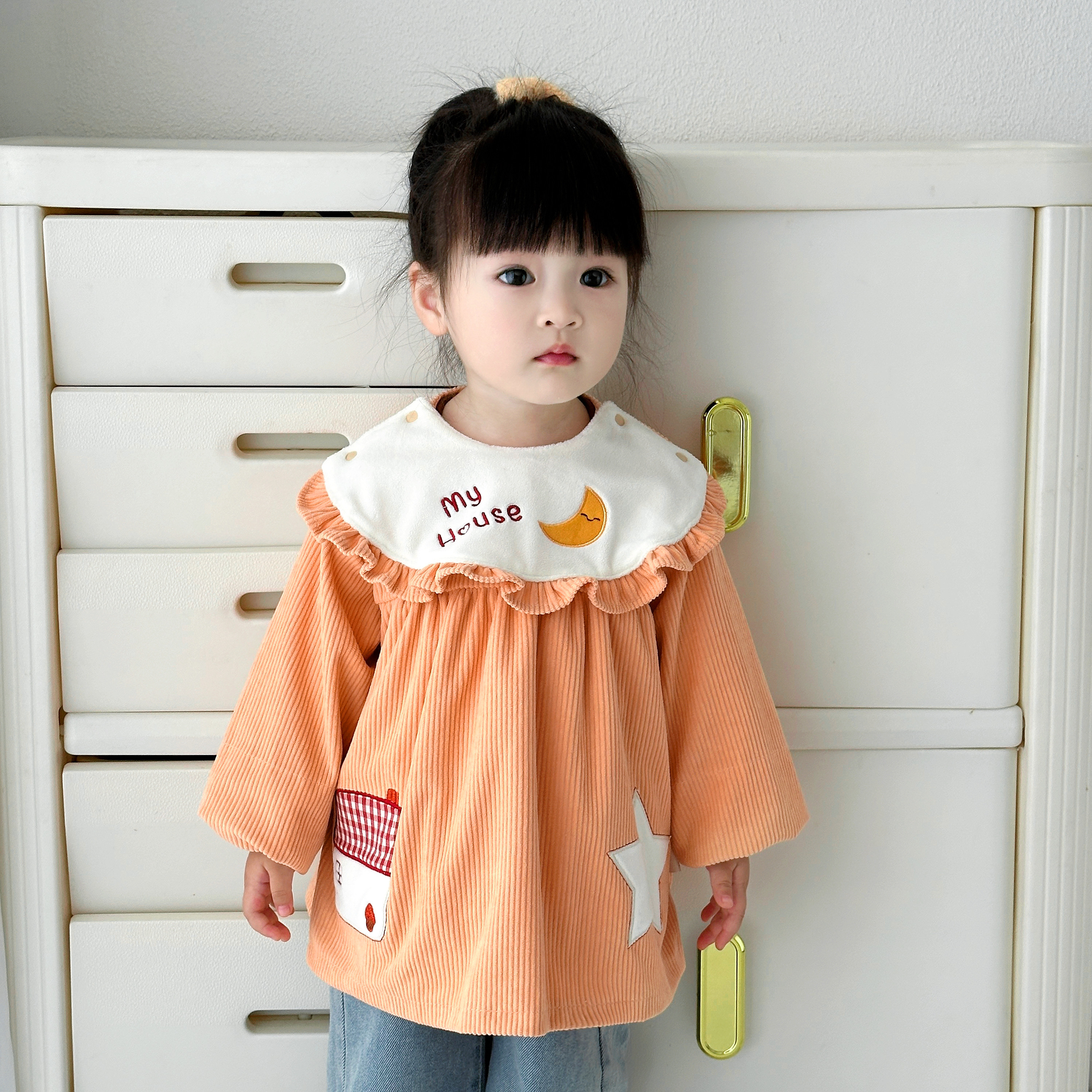 女宝宝灯芯绒防水防脏婴儿辅食吃饭围兜儿童罩衣秋冬款女童反穿衣,童装/婴儿装/亲子装,反穿衣/罩衣,淘宝优惠券,粉丝福利购,淘宝优惠卷