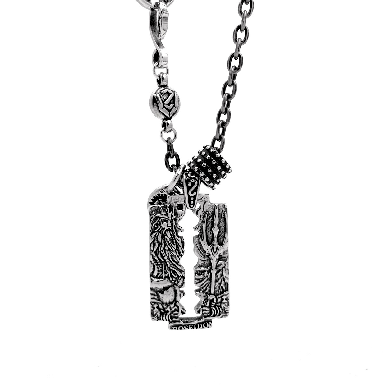 原创高街项链男潮小众设计海王波塞东刀片吊坠钛钢复古嘻哈毛衣链