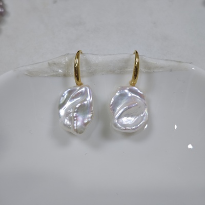 13x16mm炫彩花瓣珍珠耳钩(通体925银配件)