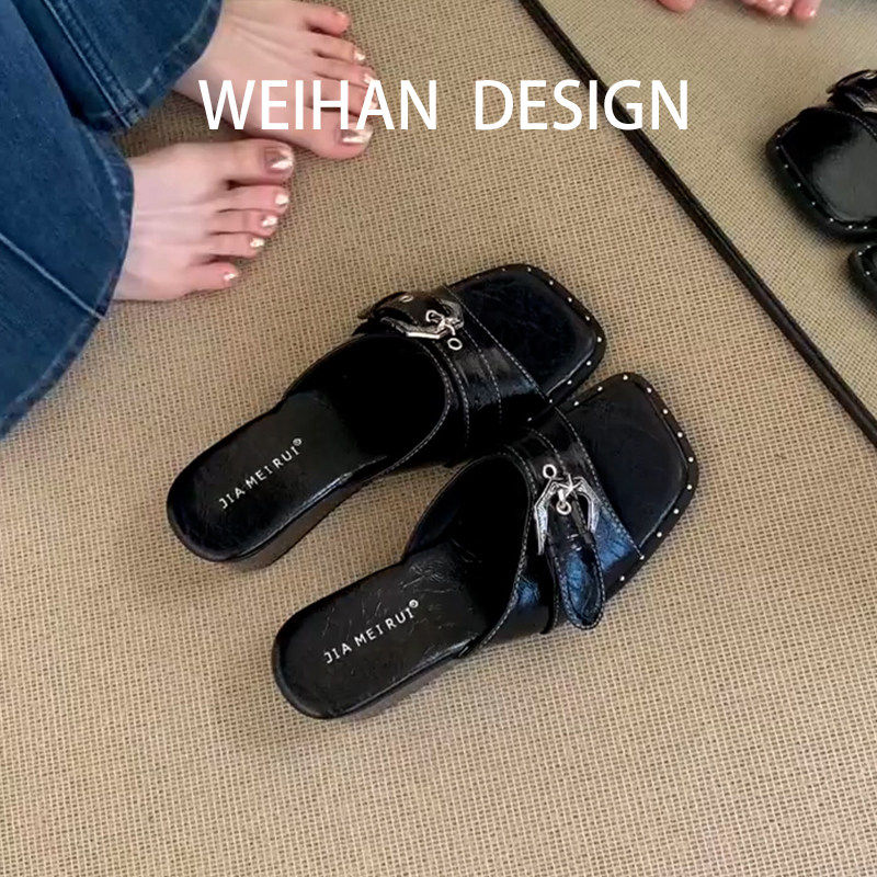 羊皮版！黑色时尚铆钉一字拖鞋女夏外穿方头搭扣坡跟不累脚凉拖鞋