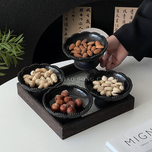 高级感家用轻奢磨砂黑玻璃干果盘