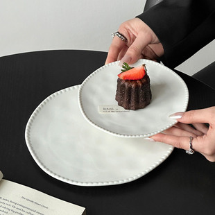 白色高级感陶瓷零食盘子菜盘果盘西餐牛排餐盘水果甜品蛋糕盘平盘