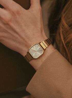 BREDA ESTHER复古方形小巧表盘细表带手表女ins风钢带小方表女表