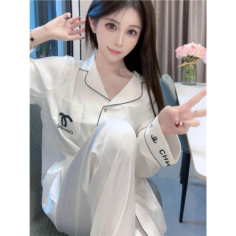维多利睡衣女秋季小香风高级感长袖长裤新款秋冬冰丝居家服两件套