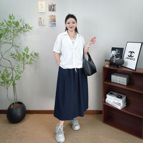 大码女装白色短袖衬衫高级感上衣