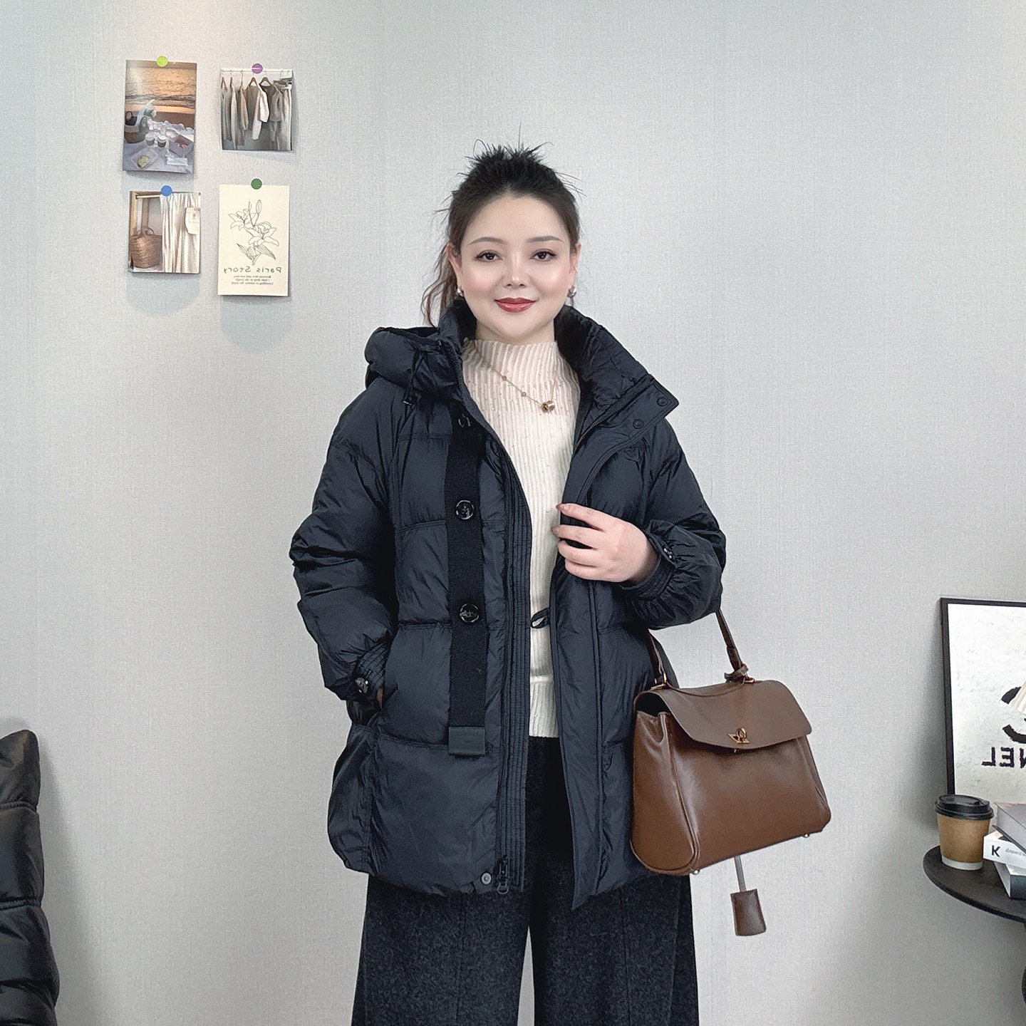 2026冬装新款大码白鸭绒保暖羽绒服女中长款连帽加厚时尚黑色外套