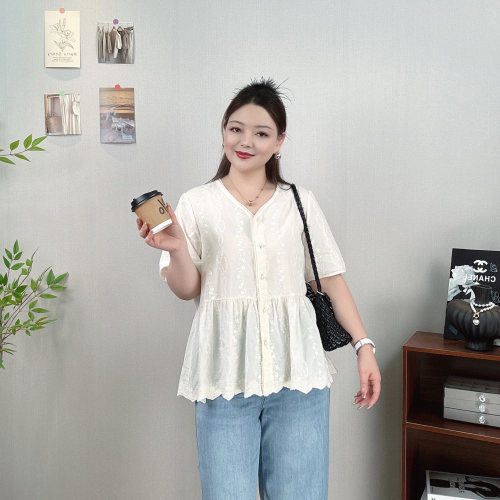 大码V领短袖衬衫女气质刺绣上衣