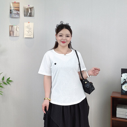 大码夏装爱心刺绣短袖T恤女上衣