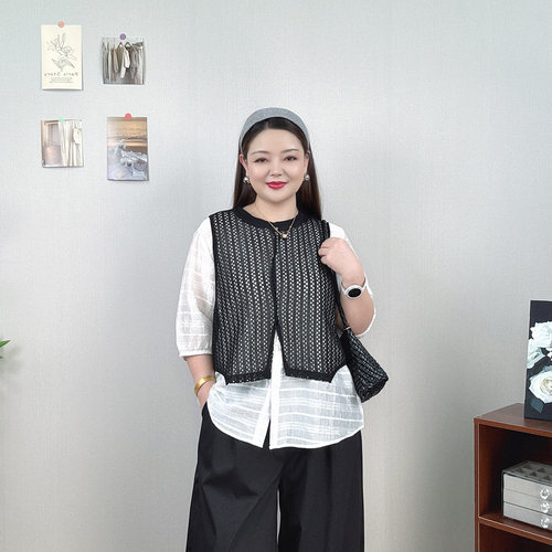 假两件网纱拼接泡泡袖衬衫女大码