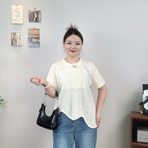 大码蕾丝刺绣短袖上衣女显瘦上衣