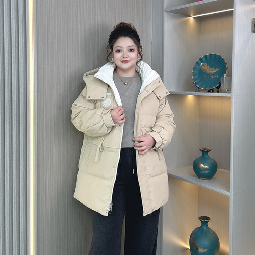 大码工装羽绒服女冬装加肥加大胖mm260斤中长款收腰显瘦派克外套