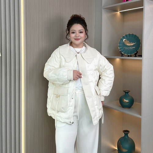 大码女装秋冬寄娃娃领羽绒服外套