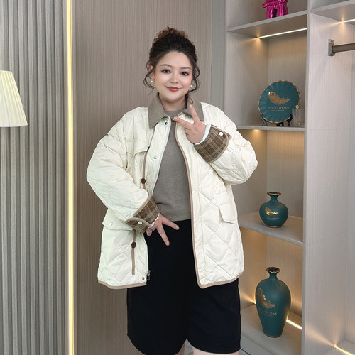 轻薄羽绒服2025年冬装女款加肥加大码胖mm260斤撞色翻领保暖外套