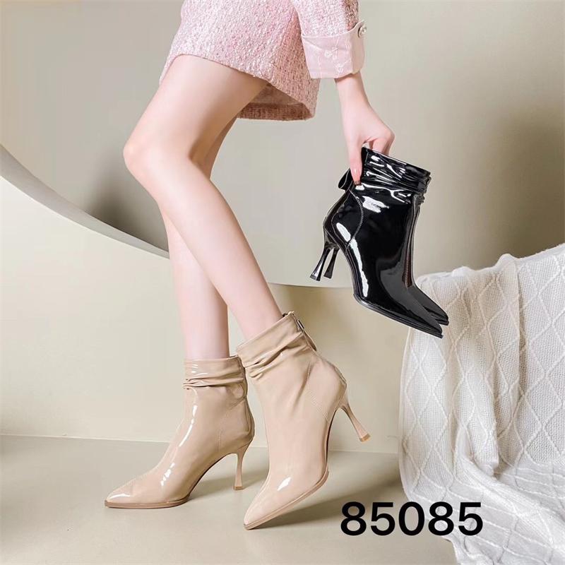 性感高跟短靴冬季新款时尚漆皮褶皱细跟裸靴法式尖头时装靴M85085