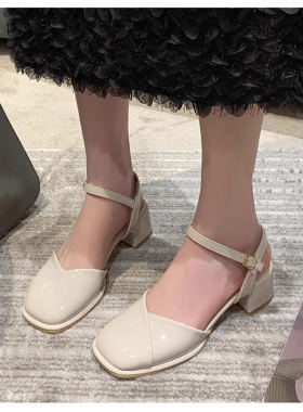 希希家羊漆皮时尚后空粗跟半包一字带玛丽珍百搭舒适女款J81-719