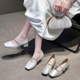 8891 简约大气舒适百搭日常通勤方头粗跟单鞋 新款 玛丽珍时尚