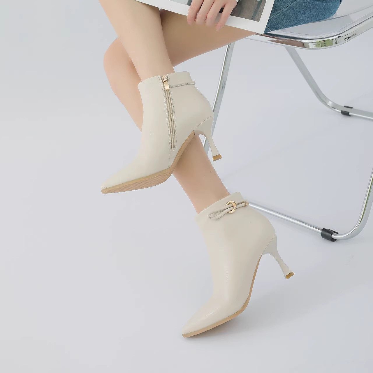 【希希家】 时尚洋气细跟加绒保暖圆头方跟短靴女时装冬季B0071-3,女鞋,时装靴,淘宝优惠券,粉丝福利购,淘宝优惠卷