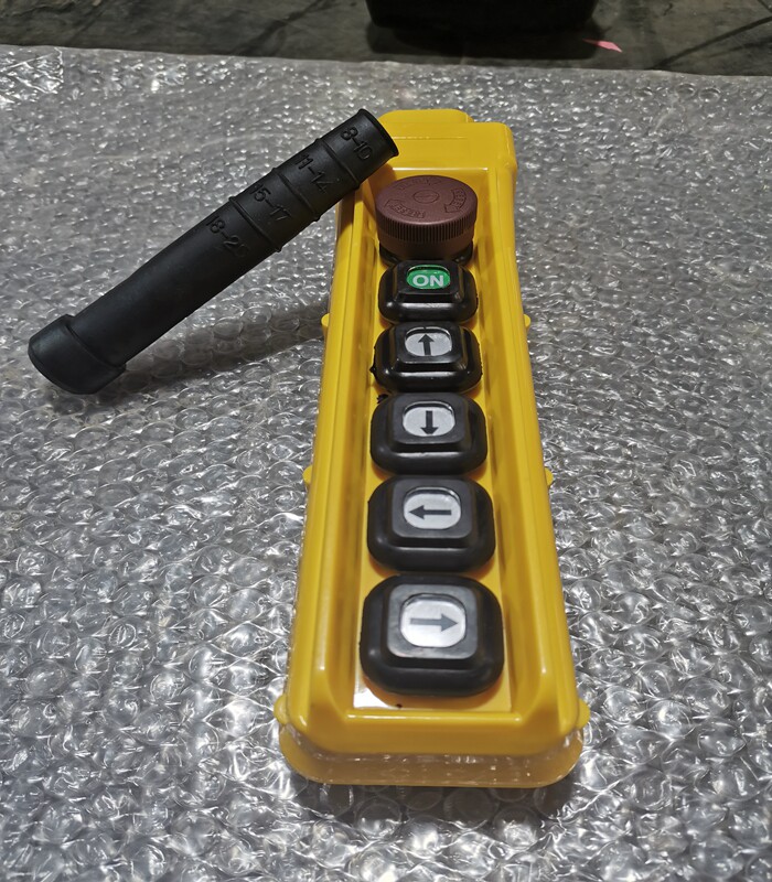 Electric Hoist Controller 6-Button 220V/380V 36V Switch - Product image 3