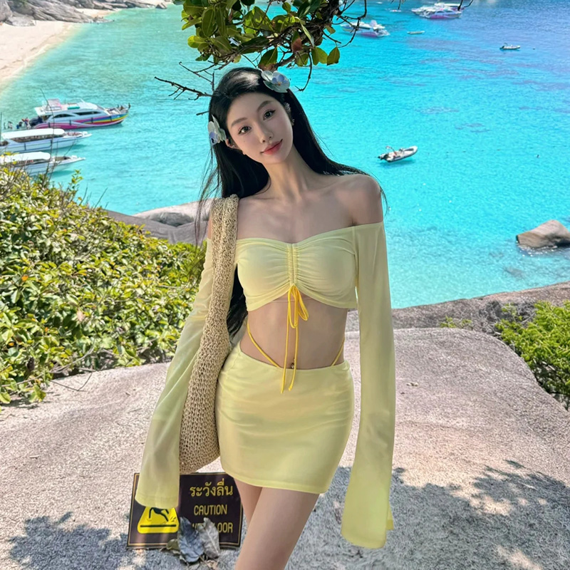 黄色显白分体比基尼泳衣女