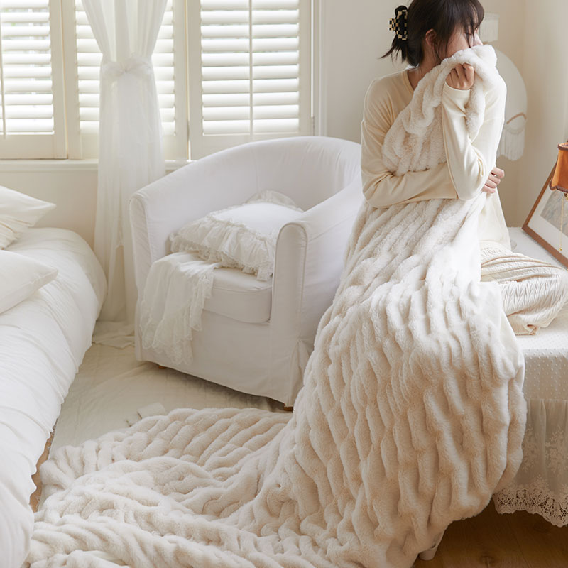 北欧轻奢大兔毛毛毯沙发卧室