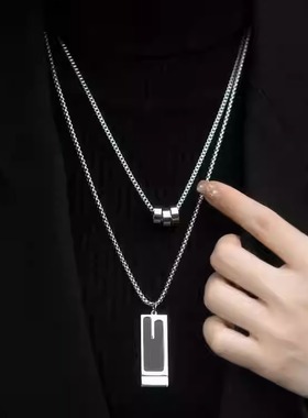 新款几何长吊坠项链双层叠戴方牌吊坠项链秋冬毛衣链项链秋冬配饰