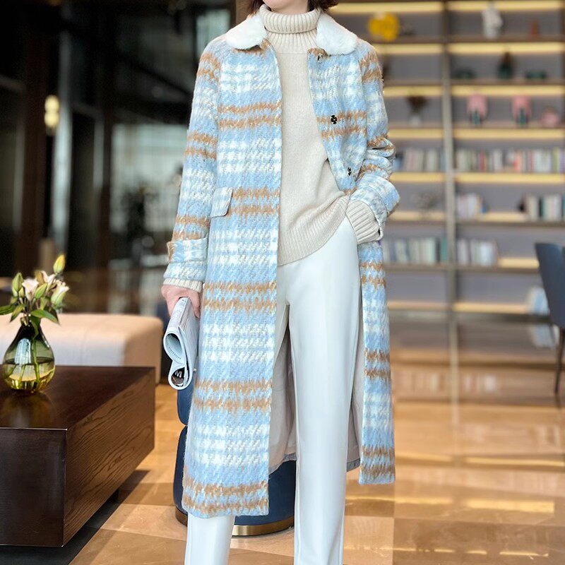 YouYoung中长款经典复古格子毛呢大衣外套 减龄好利器貂毛领子