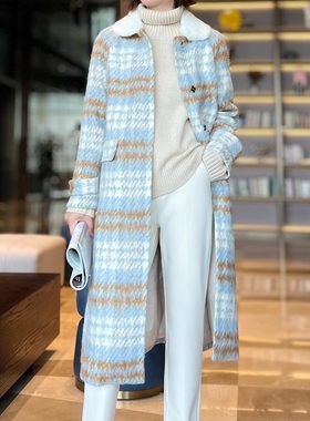 YouYoung中长款经典复古格子毛呢大衣外套 减龄好利器貂毛领子