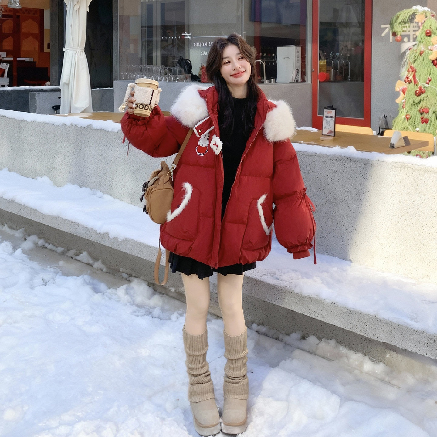 大毛领连帽红色羽绒服女冬超火好看高级小众漂亮加厚面包服短外套,女装羽绒服,2D152