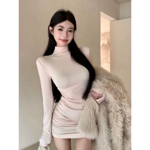 辣妹半高领修身紧加绒长袖包臀连衣裙女秋冬性感内搭打底短款裙子